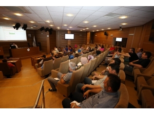 Büyükşehir’den Çağrı Merkezi Personeline Eğitim