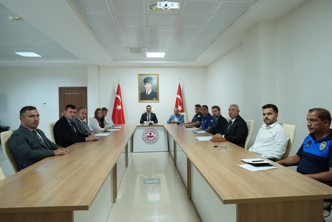 darende-de-cocuk-kadin-ve-bagimlilikla-mucadele-toplantisi-yapildi