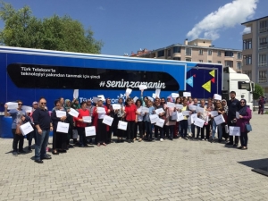 ’Teknoloji Seferberliği Projesi’ Karslı Kadınlarla Buluştu