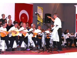 Geçmişten Günümüze Türküleri Seslendirdiler