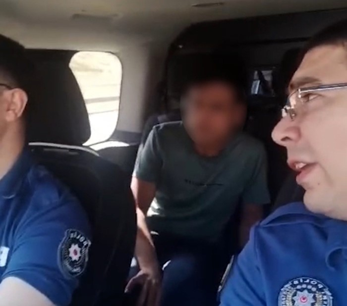 siirt-te-yks-ye-gec-kalan-ogrencileri-sinava-polis-yetistirdi