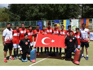 Hokey Milli Takımlarından Güzel Başlangıç