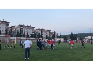 Şampiyonun Penaltılarla Belli Olduğu Maç Sonunda Tekmeli Tokatlı Kavga
