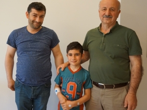 Minik Zafer Skolyozdan Ameliyatsız Kurtuldu