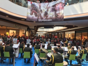 Askeri Bandodan Avm’de Konser
