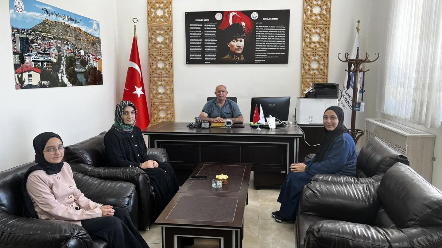 bayburt-ta-orgun-egitimle-birlikte-hafizlik-programi-153-uncu-mezununu-verdi