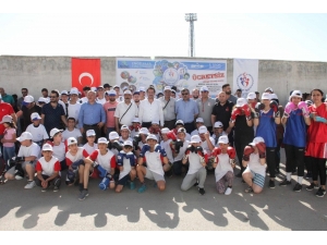 Van’da İl Spor Merkezleri Açılışı Gerçekleştirildi