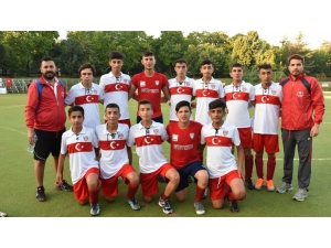 Hokey Milli Takımları Ermenistan Ve Ukrayna’ya Gol Yağdırdı