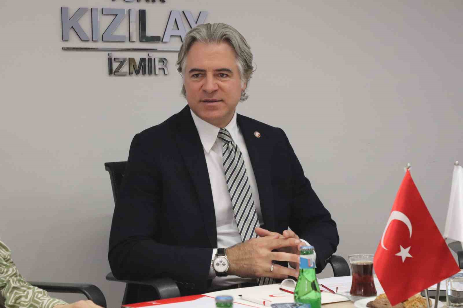 izmirli-sanatcilarin-eserleri-filistin-e-destek-olacak