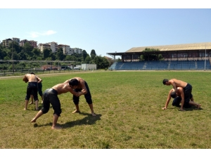 Alaplı’lı Pehlivanlar Kırkpınar’a Hazırlanıyor