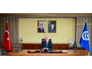 Uşak Üniversitesi’nden Burs Müjdesi