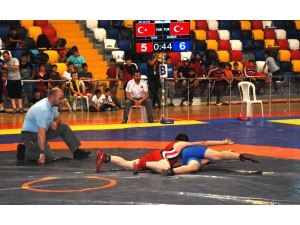 Güreş Müsabakaları Sona Erdi