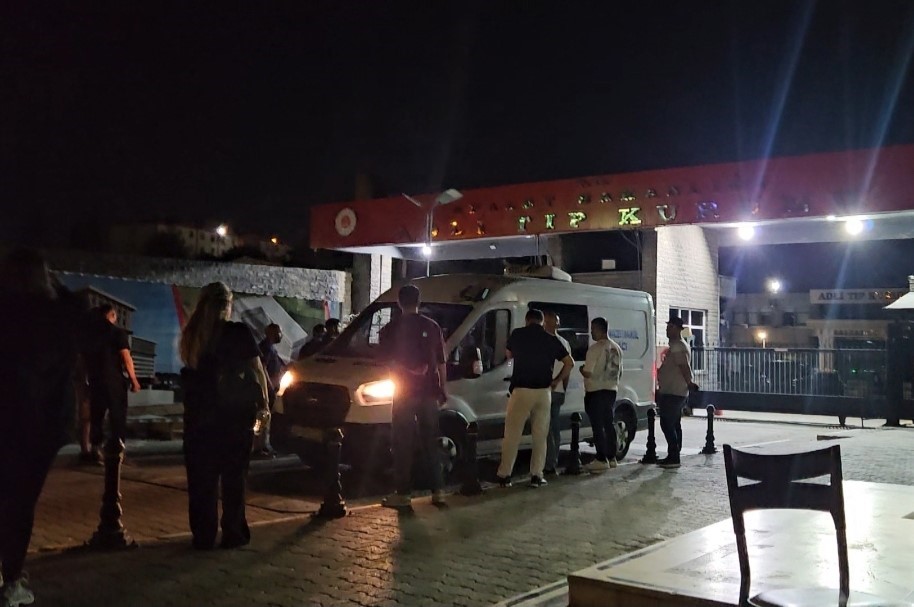 masterchef-sampiyonu-eren-kasikci-nin-cenazesi-ailesi-tarafindan-teslim-alindi