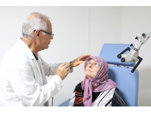 Yaşlılar Sağlık Taraması İçin Tıp Merkezi’nde