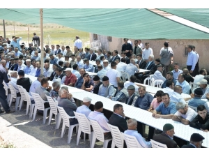 Bakan Tüfenkci’den Şehidin Ailesine Taziye Ziyareti