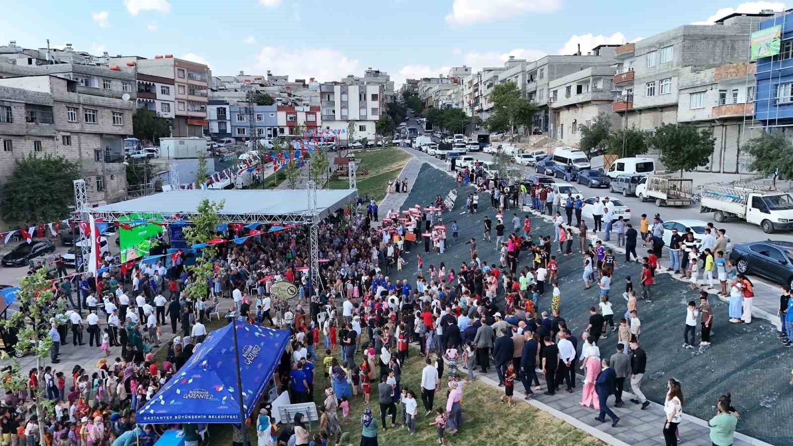 gaziantep-buyuksehir-vatan-mahallesi-nin-cehresini-degistirecek-yeni-parki-acti