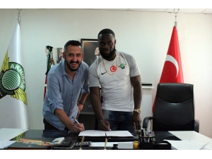 Akhisar Belediyespor, Manu’yu Renklerine Bağladı