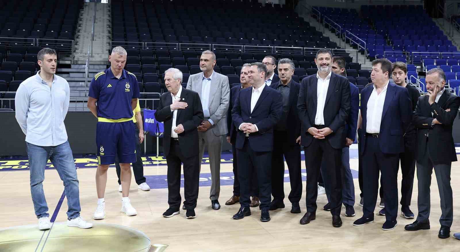 aziz-yildirim-ve-yonetim-kurulundan-fenerbahce-beko-ya-basari-dilegi