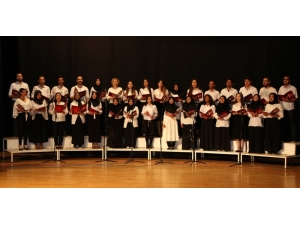 Erciyes Üniversitesi Türkçe Öğrenim Programından 261 Öğrenci Mezun Oldu