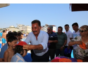 Toroslar’da Yüzme Kurslarının Startını Başkan Tuna Verdi