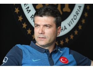 Vedat İnceefe: "Kolayı Sevmeyen Bir Ülkeyiz"