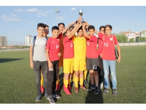 Kayseri U-13 Ligi’nin Şampiyonu Kayserispor Oldu