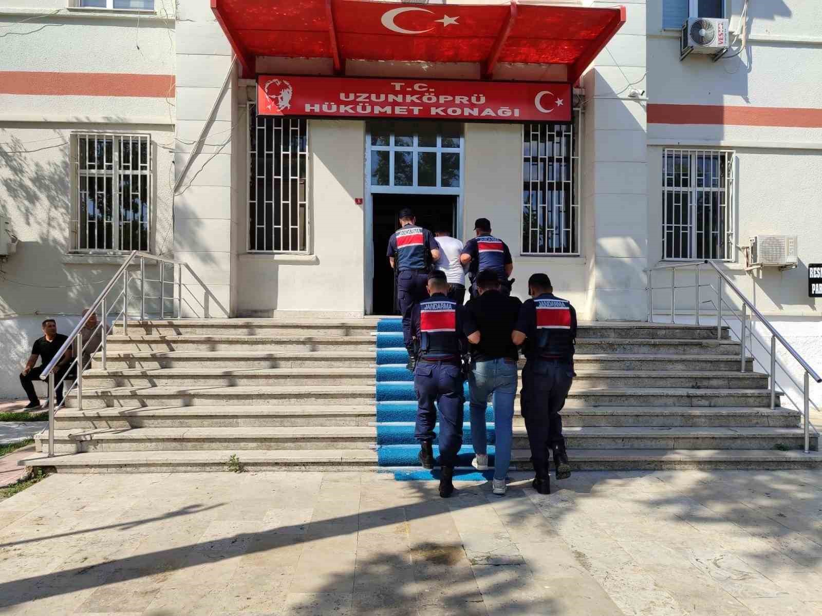 edirne-de-yasak-bolgede-yakalanan-2-duzensiz-gocmen-tutuklandi