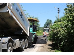 Asfalt Çalışmaları Akyazı’da Devam Ediyor