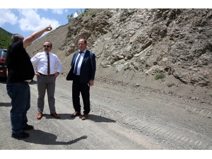 Vali Pehlivan Dövmekaya Göleti Ve Alapelit Köyü Yolunda İncelemelerde Bulundu