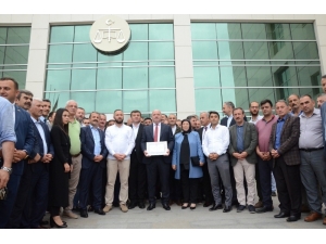 Metin Gündoğdu Mazbatasını Aldı