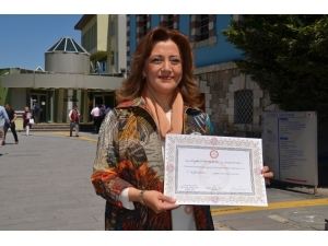 Kütahya’nın İlk Kadın Milletvekili Ceyda Çetin Erenler Mazbatasını Aldı