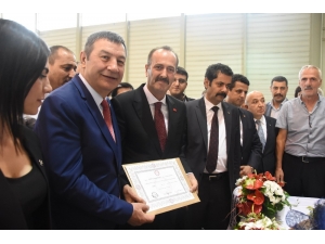 Mhp’li Vekiller Mazbatalarını Aldı