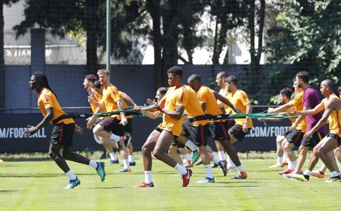 İmzayı Attı, Terim'in Gözüne Girdi