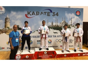 İhlas Koleji Karate34’de Madalyaları Topladı