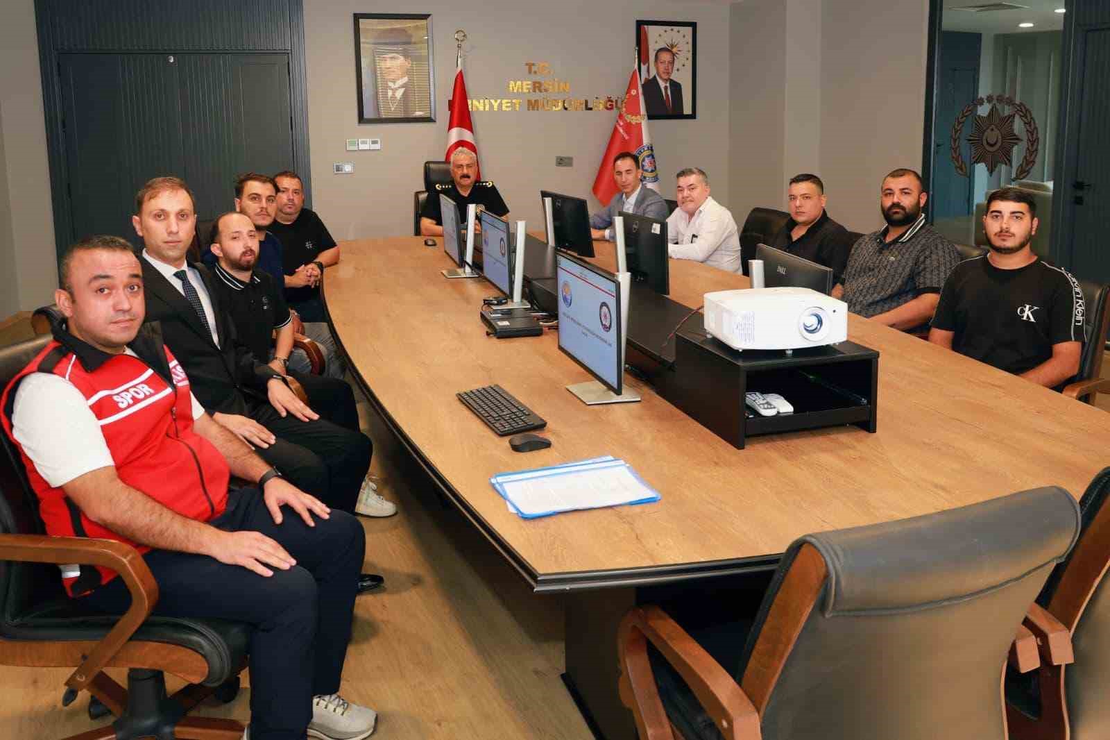 mersin-emniyet-muduru-aktas-sezon-oncesi-taraftar-temsilcileriyle-bir-araya-geldi