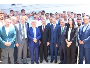 Ak Parti Hatay Milletvekilleri Mazbatalarını Aldı