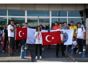 Büyükşehir’in Sporcuları Başarıdan Başarıya Koşuyor