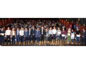 Gaün’de Türkçe Öğrenen Suriyeli Öğrencilere Sertifikaları Verildi