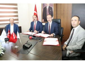 Hilvan Halk Kütüphanesi Yapımı İçin Protokol İmzalandı