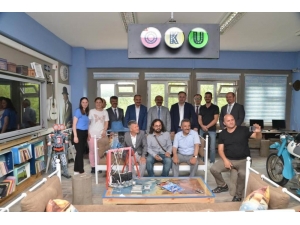 Sıra Dışı Okulun Sıra Dışı Öğretmenleri