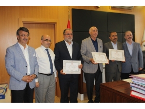 Ak Parti Van Milletvekilleri Mazbatalarını Aldı