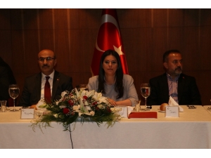 Bakan Sarıeroğlu, Kongre Öncesi Adana Demirspor’un Sorunlarını Dinledi