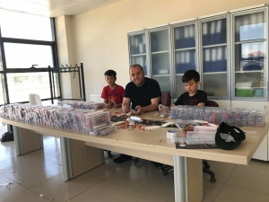 Ygs’nin Kalemleri Köy Okullarına Gönderilecek