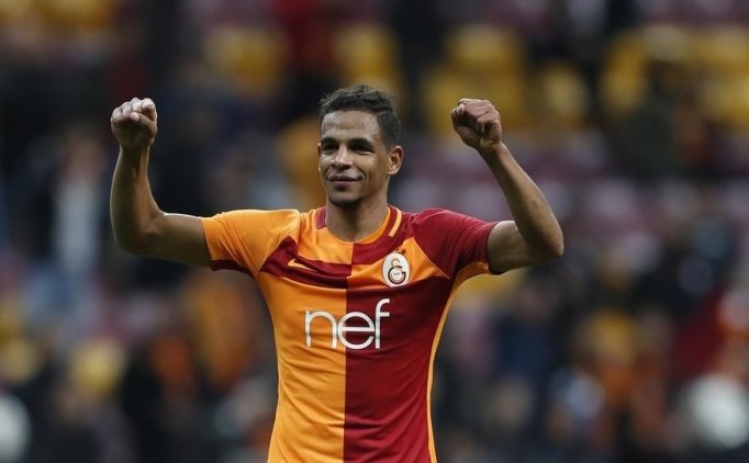 Terim'den Fernando Reges'e Yakın Ilgi!