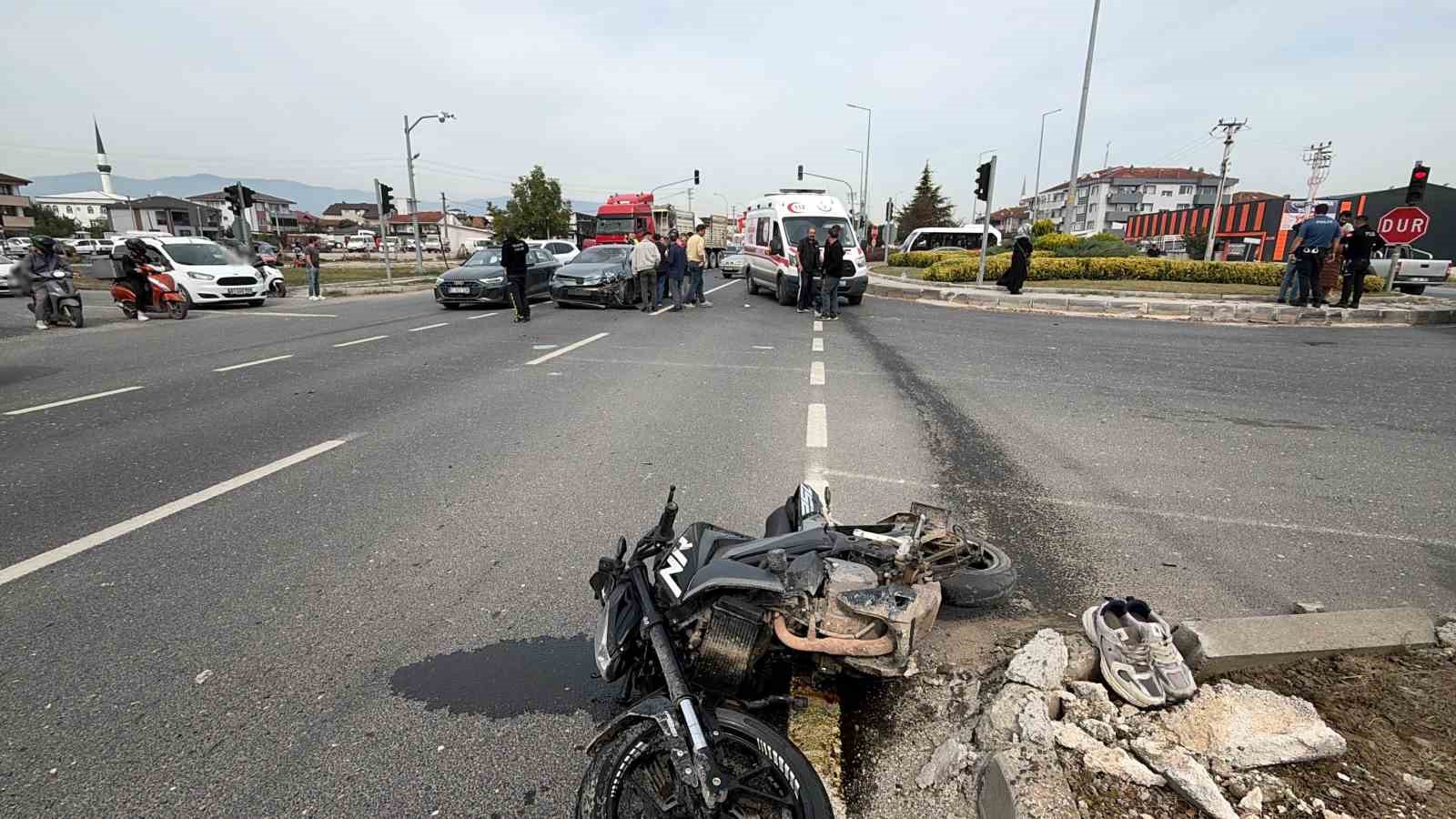 duzce-de-feci-kaza-2-si-agir-3-yarali