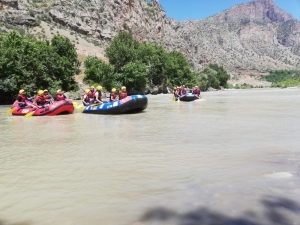 Çukurca’da Rafting Şampiyonası Hazırlığı