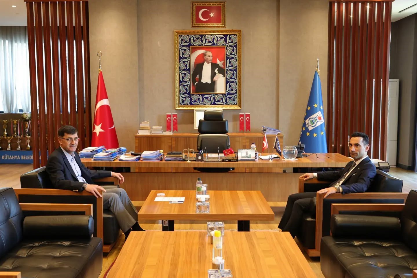 bassavci-kilic-ile-baskan-kahveci-bir-araya-geldi