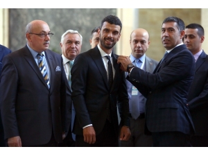 Ak Parti Sakarya Milletvekili Kenan Sofuoğlu, Meclis’e Lamborghini İle Geldi