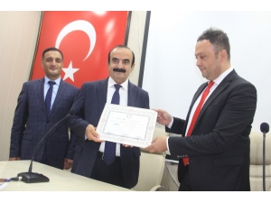 Ak Parti Hakkari Milletvekili Dinç Mazbatasını Aldı