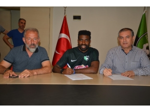 Mbamba, Denizlispor İle Sözleşme İmzaladı